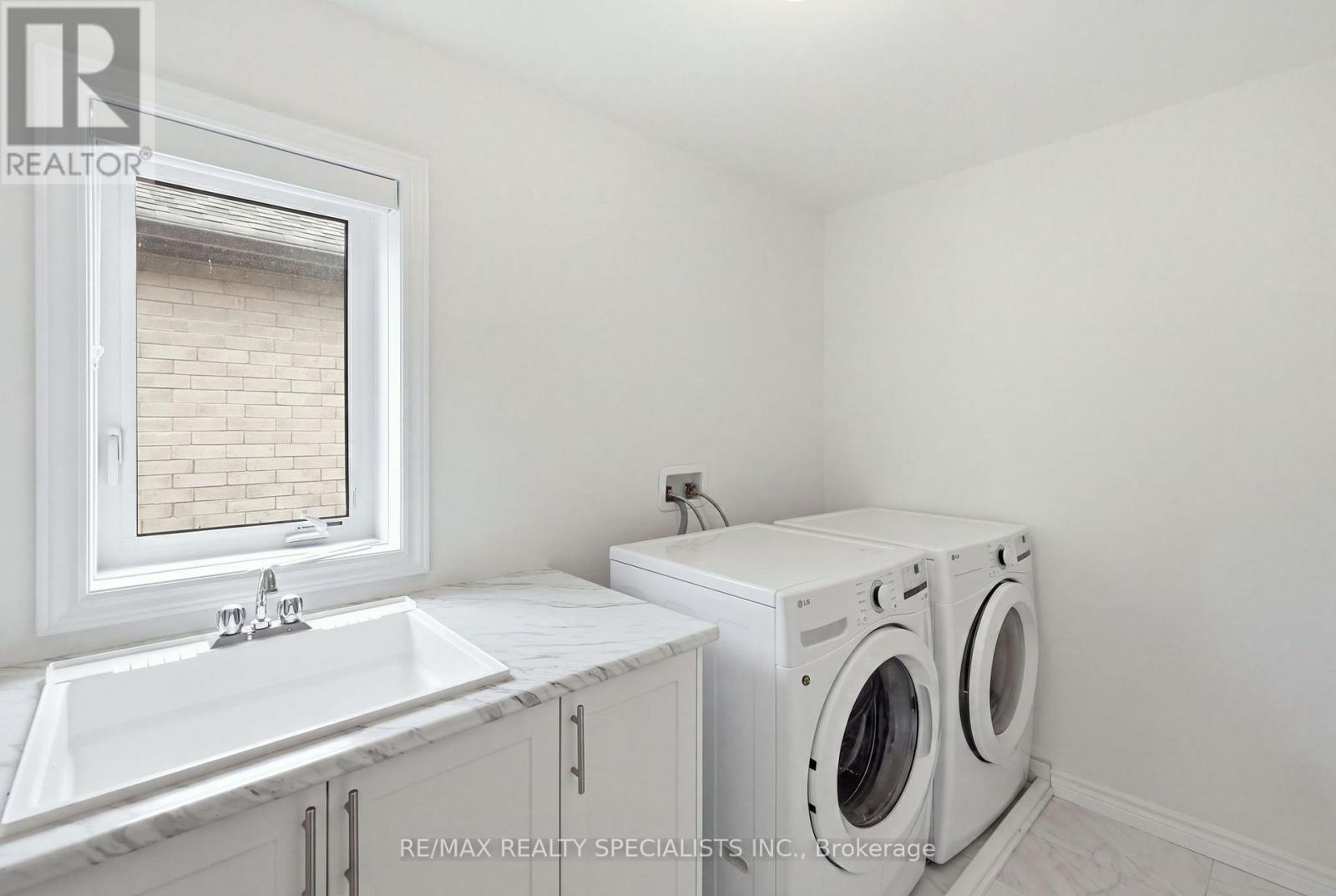 147 ROSANNE CIRCLE - Image 49