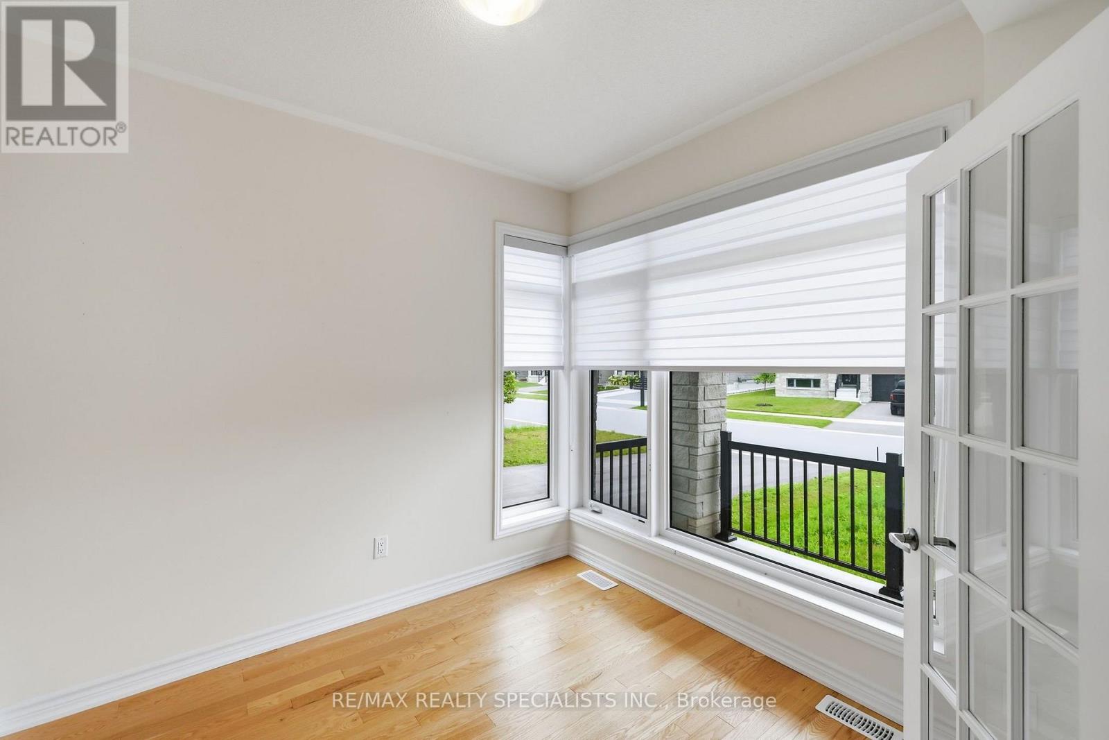 147 ROSANNE CIRCLE - Image 5