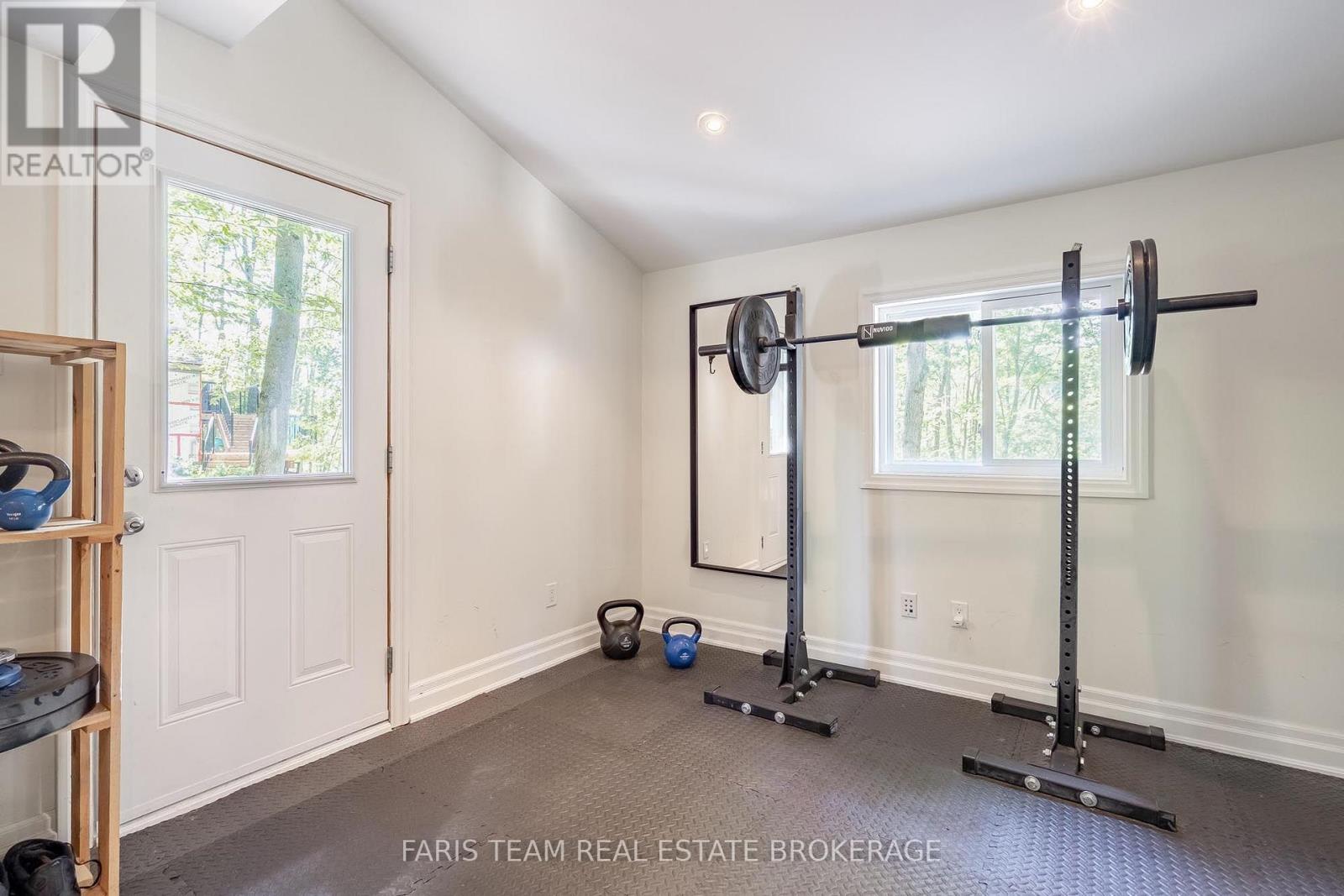 49 HURONWOODS DRIVE - 28