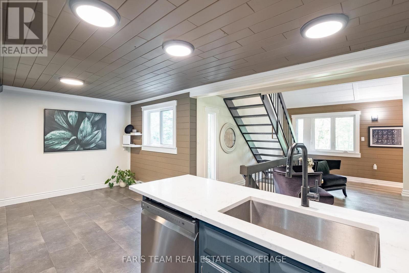 49 HURONWOODS DRIVE - Image 9