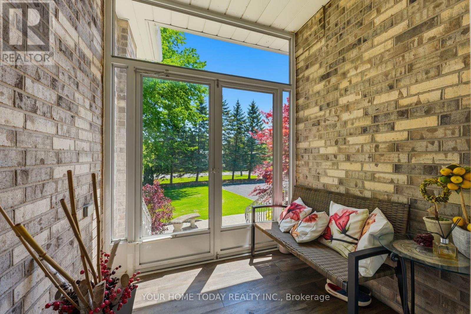 7937 Fifteen Sideroad, Halton Hills (ES Rural Esquesing), Ontario, L9T2X7, Halton Hills (ES Rural Esquesing), Ontario — photo 4 of 5