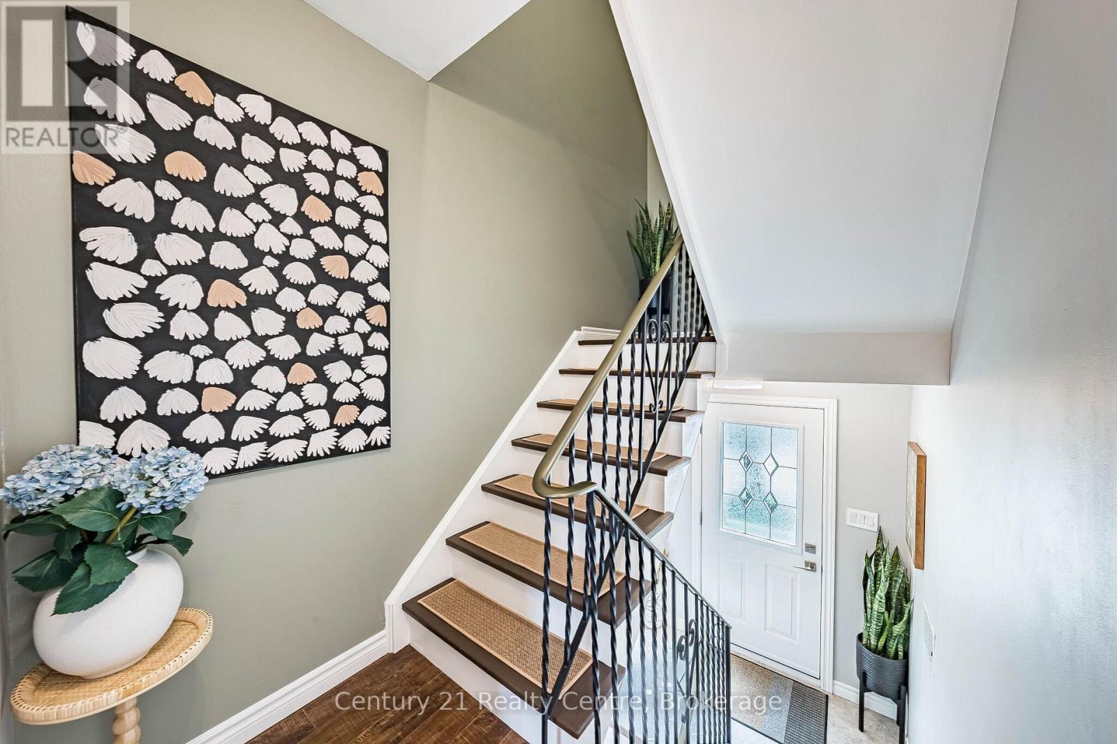 1537 WESTMINSTER PLACE - Image 25