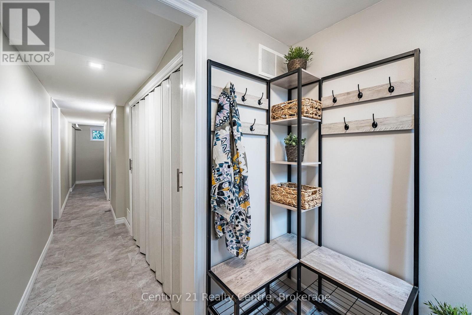 1537 WESTMINSTER PLACE - Image 36