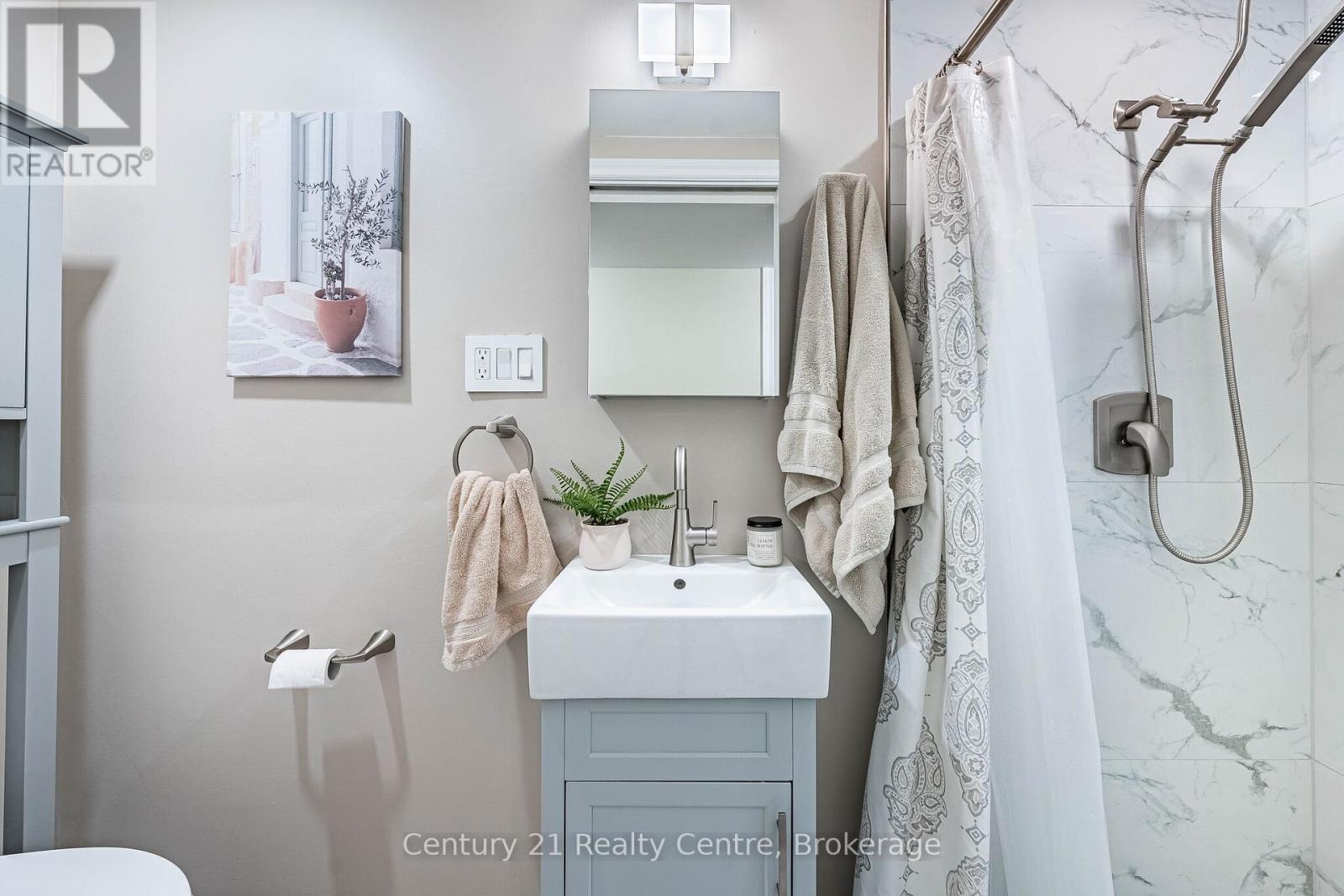 1537 WESTMINSTER PLACE - Image 39