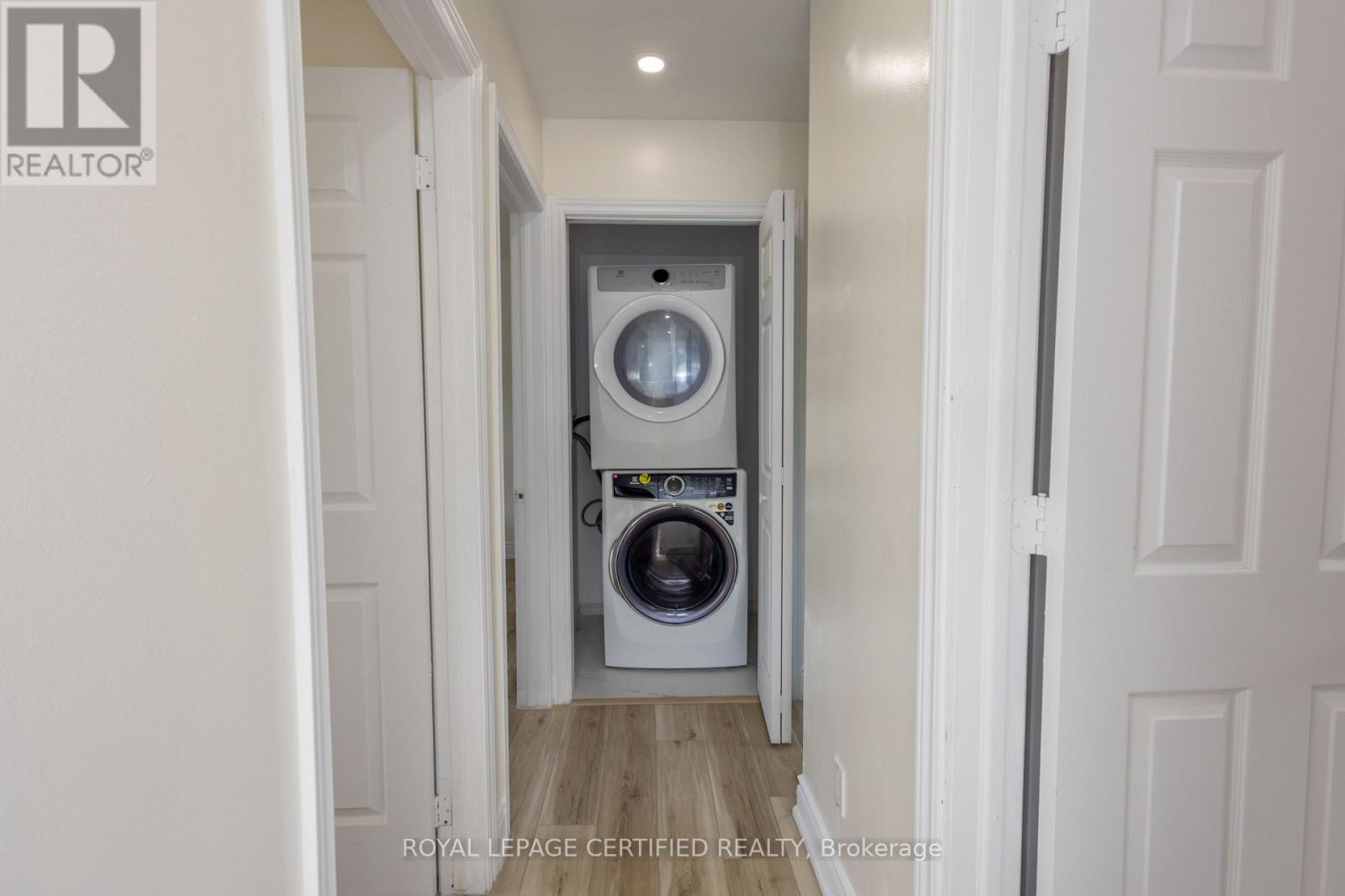 111 LIMERIDGE ROAD W - Image 30