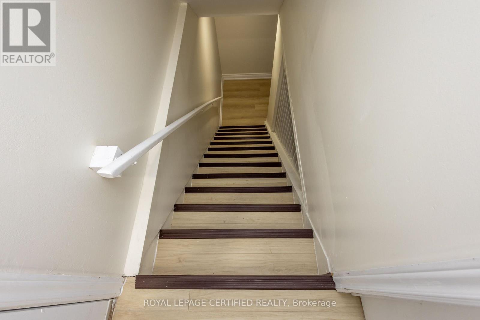 111 LIMERIDGE ROAD W - Image 31