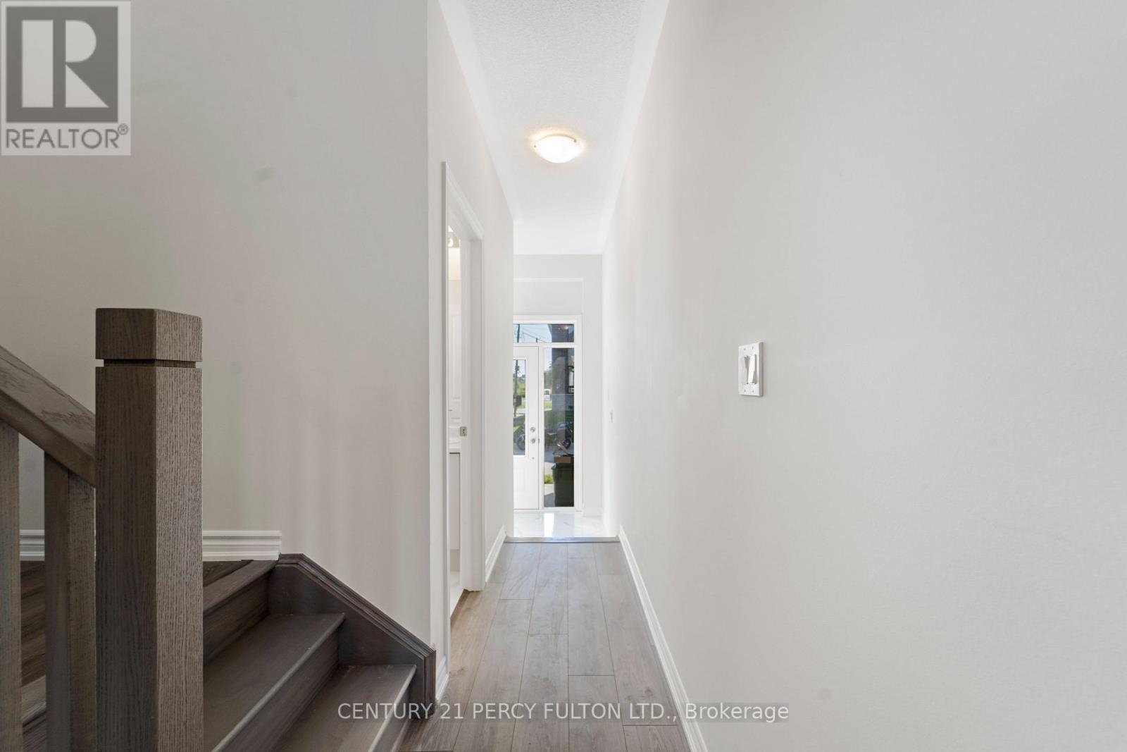 47 Watts Mews, Kawartha Lakes (Lindsay), Ontario, K9V0T6, Kawartha Lakes (Lindsay), Ontario — photo 4 of 5