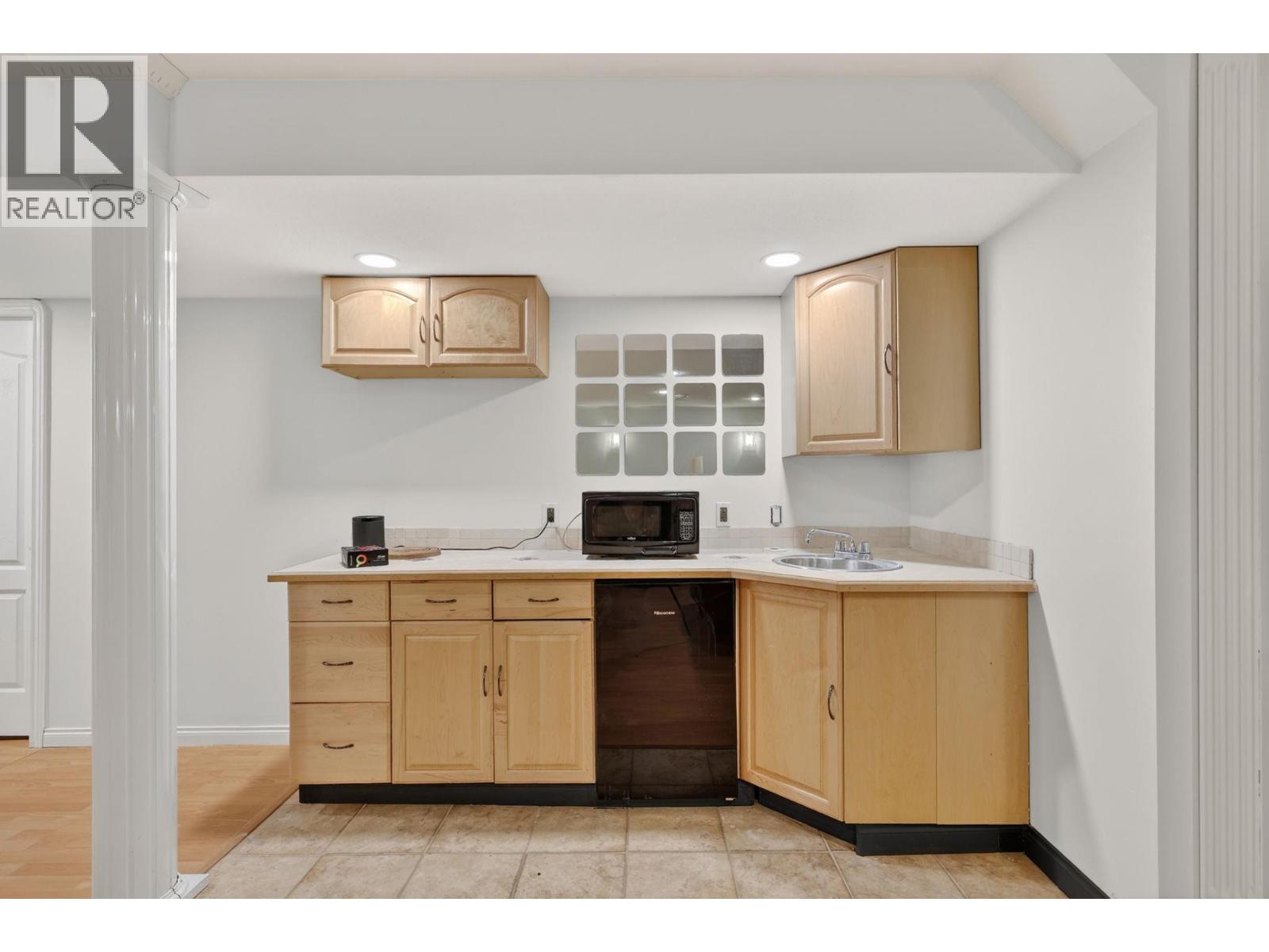 3117 Capistrano Court - 32