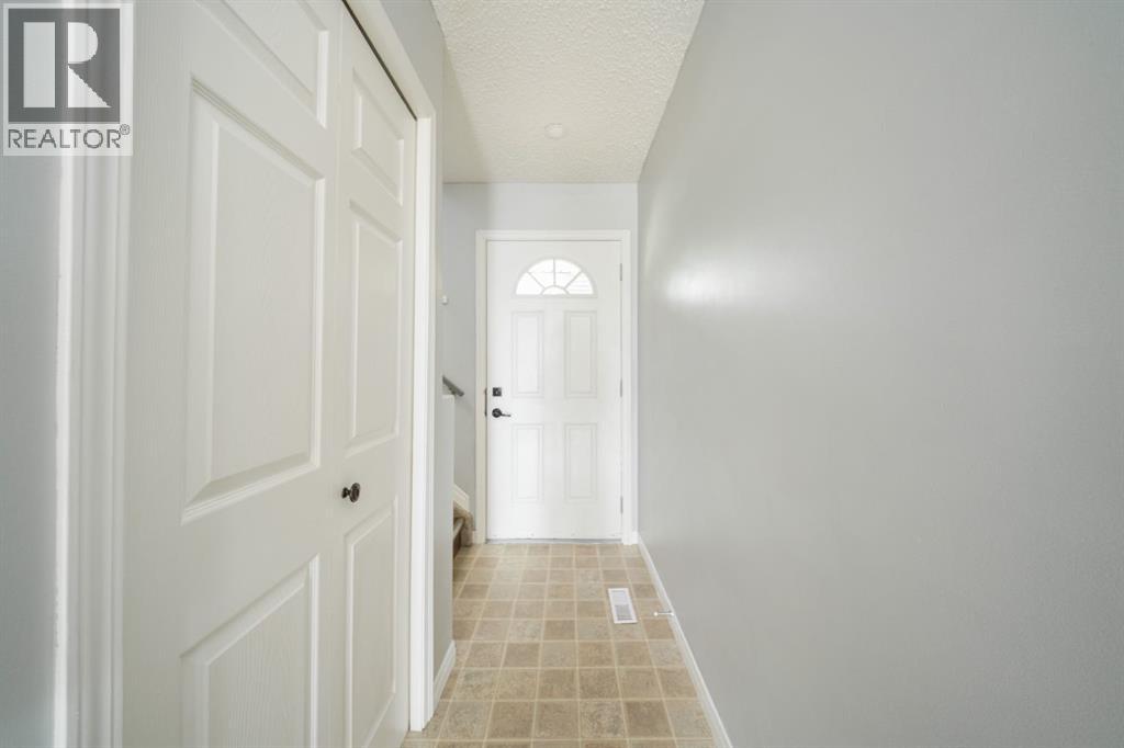 111 Polar Bay, Fort McMurray