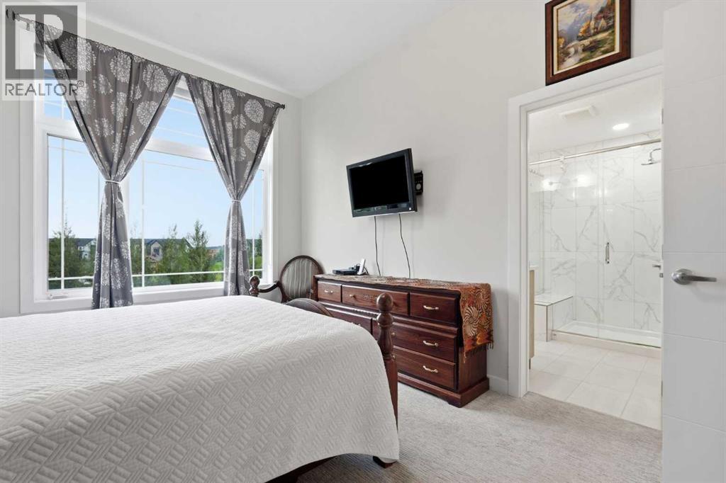 1074 Harmony Parade - 24
