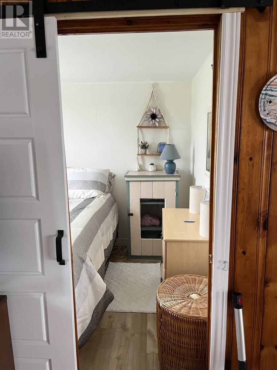 6 Douglas Crescent - 24