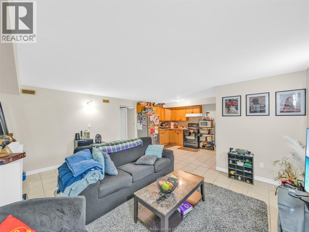 271 WATKINS - Image 35