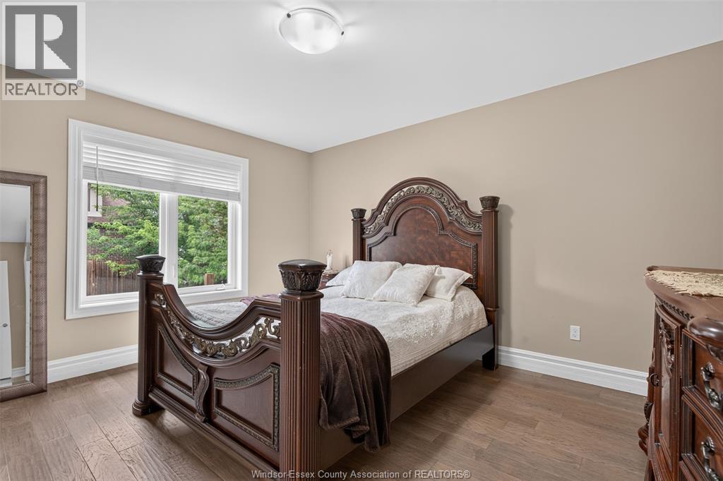 1267 EASTLAWN AVENUE - Image 19