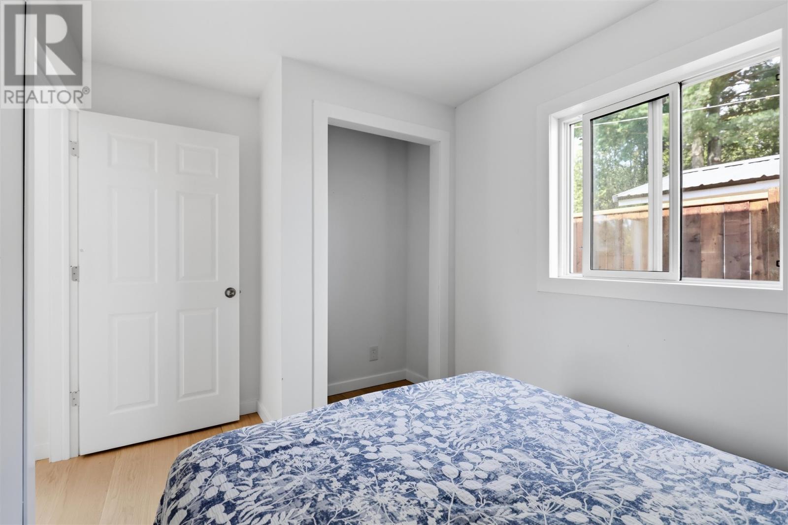 29 Allard ST - Image 16