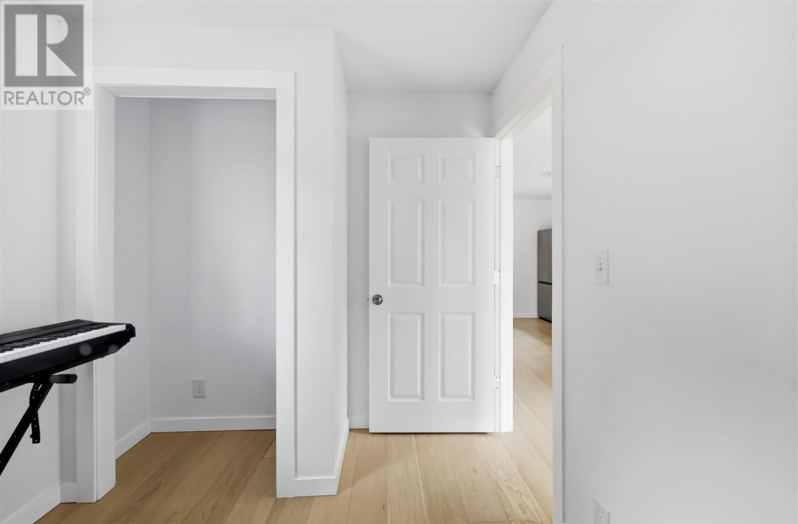 29 Allard ST - 18