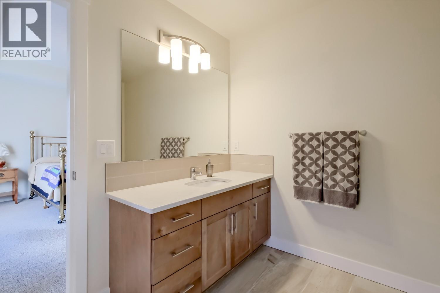 926 HOLDEN Road, Penticton