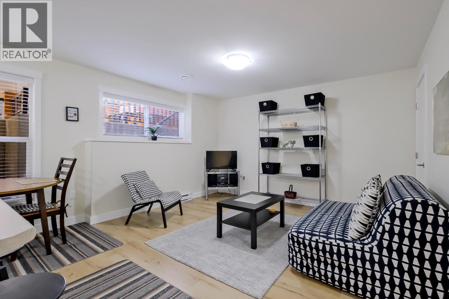 926 HOLDEN Road, Penticton