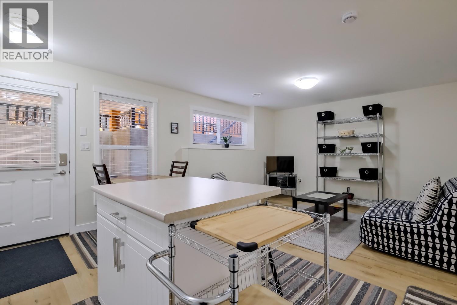 926 HOLDEN Road, Penticton