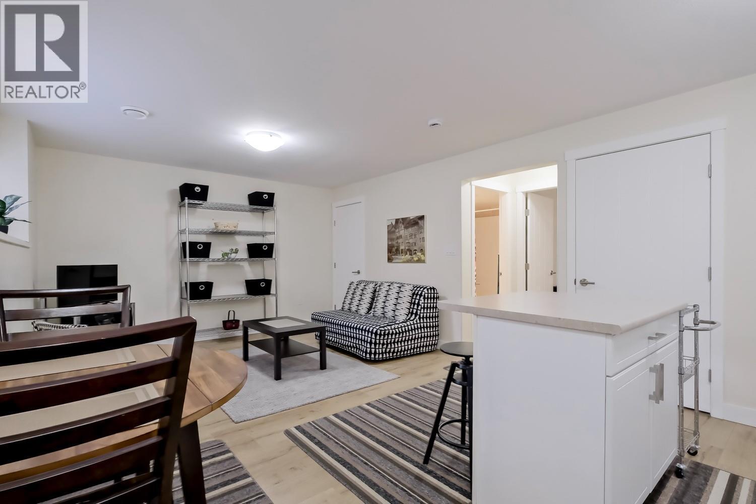 926 HOLDEN Road, Penticton