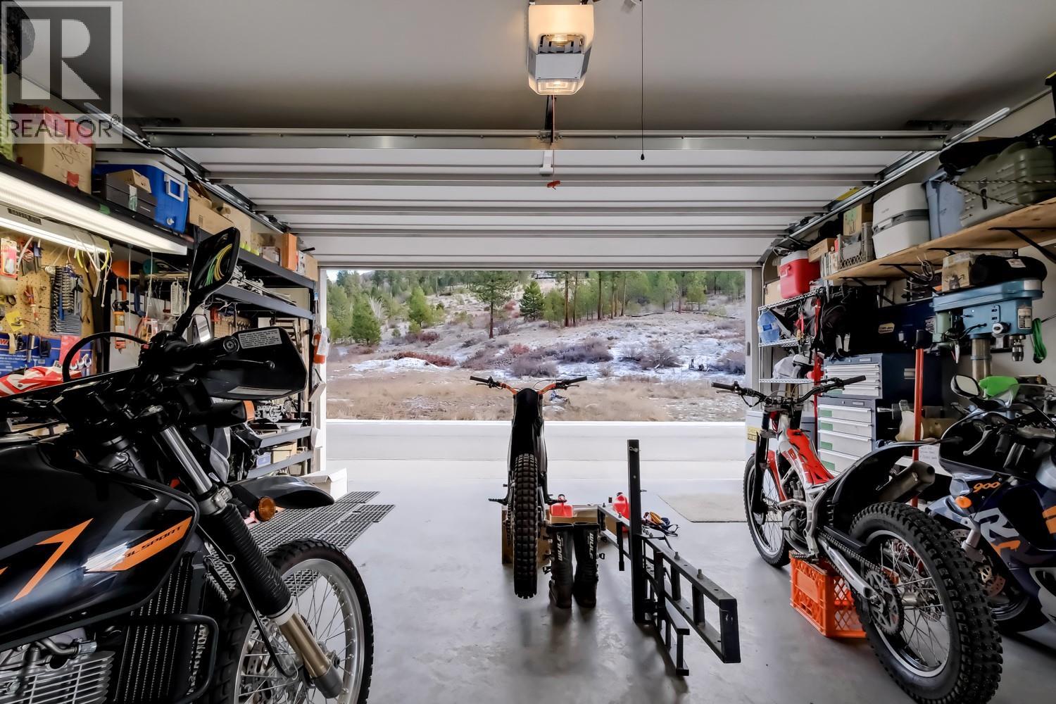926 HOLDEN Road, Penticton