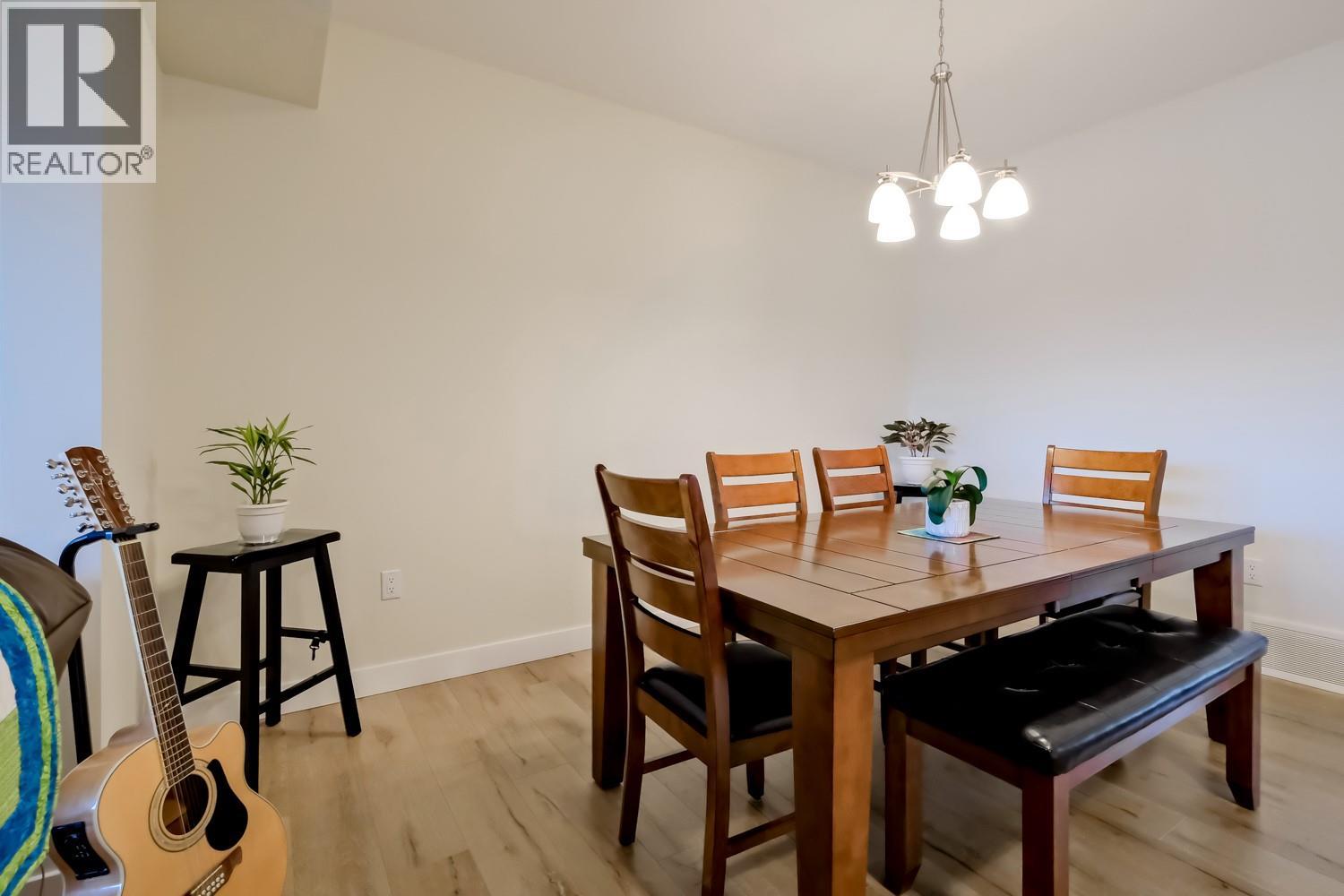 926 HOLDEN Road, Penticton