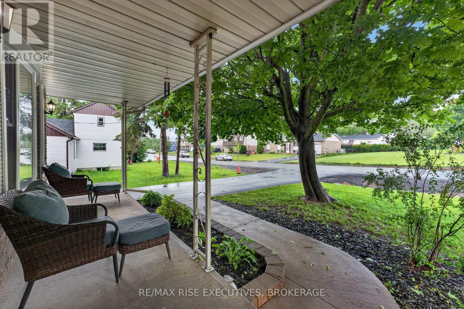 1560 VICTORIA STREET - Image 26