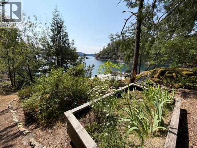 REFUGE COVE - Image 22