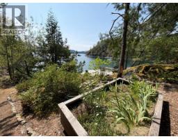 Refuge Cove, Remote Areas, BC V0P0P0 Photo 22