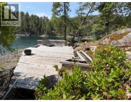 Refuge Cove, Remote Areas, BC V0P0P0 Photo 24
