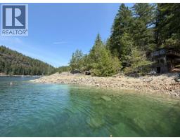 Refuge Cove, Remote Areas, BC V0P0P0 Photo 27