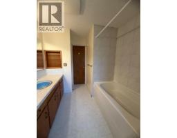 2000 Hollywood Road S, Kelowna, BC V1X4P6 Photo 15