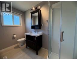 2000 Hollywood Road S, Kelowna, BC V1X4P6 Photo 13