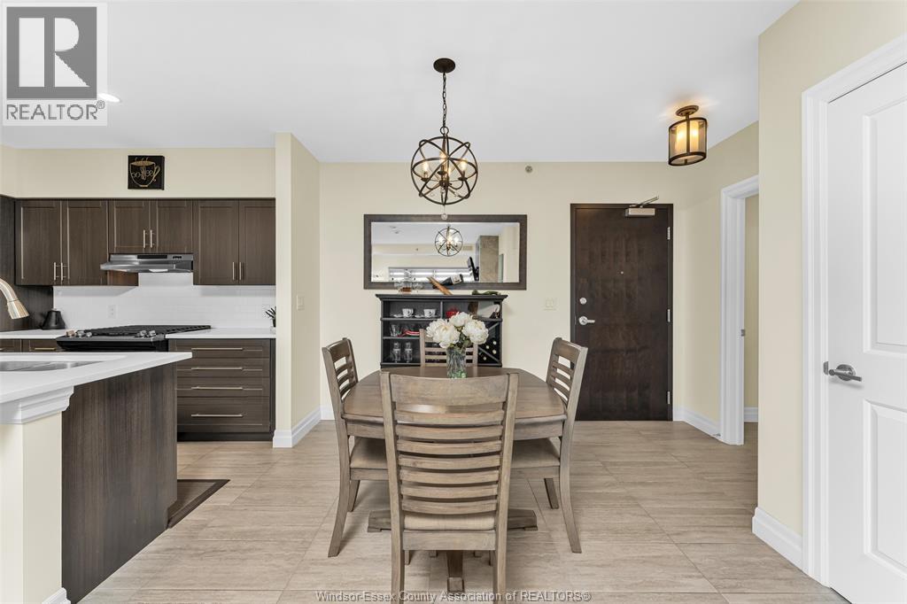 #406 250 MANNING ROAD - 12