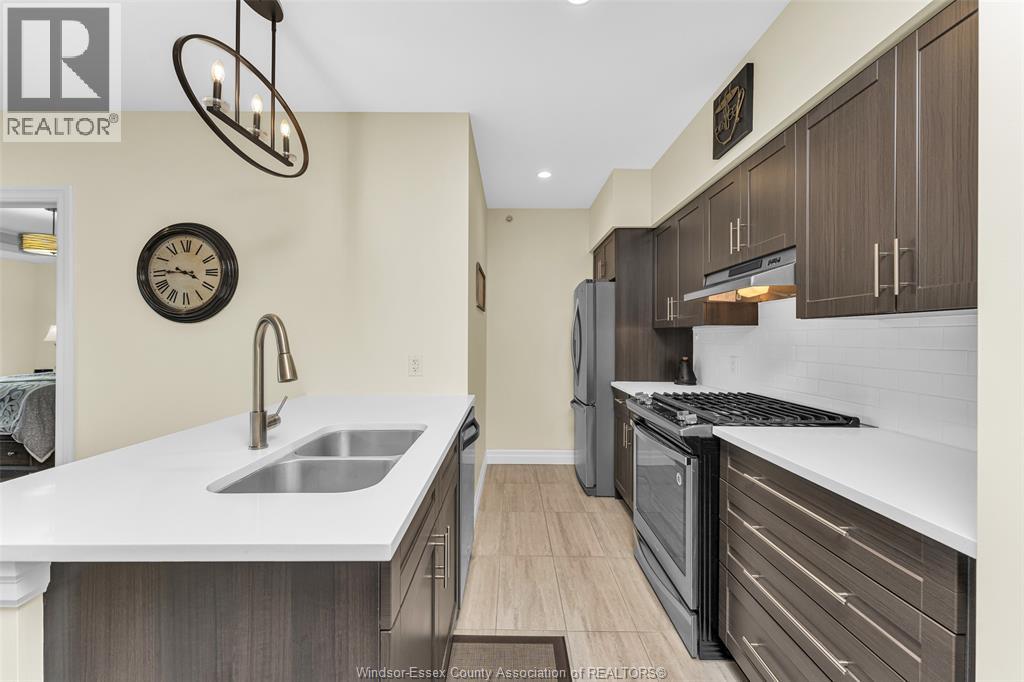 #406 250 MANNING ROAD - 14