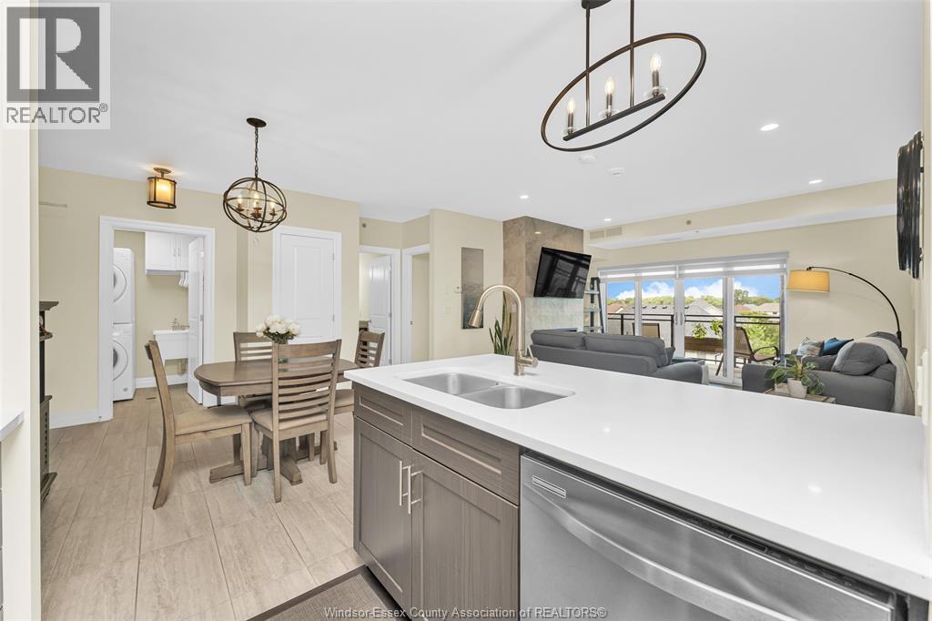 #406 250 MANNING ROAD - 15