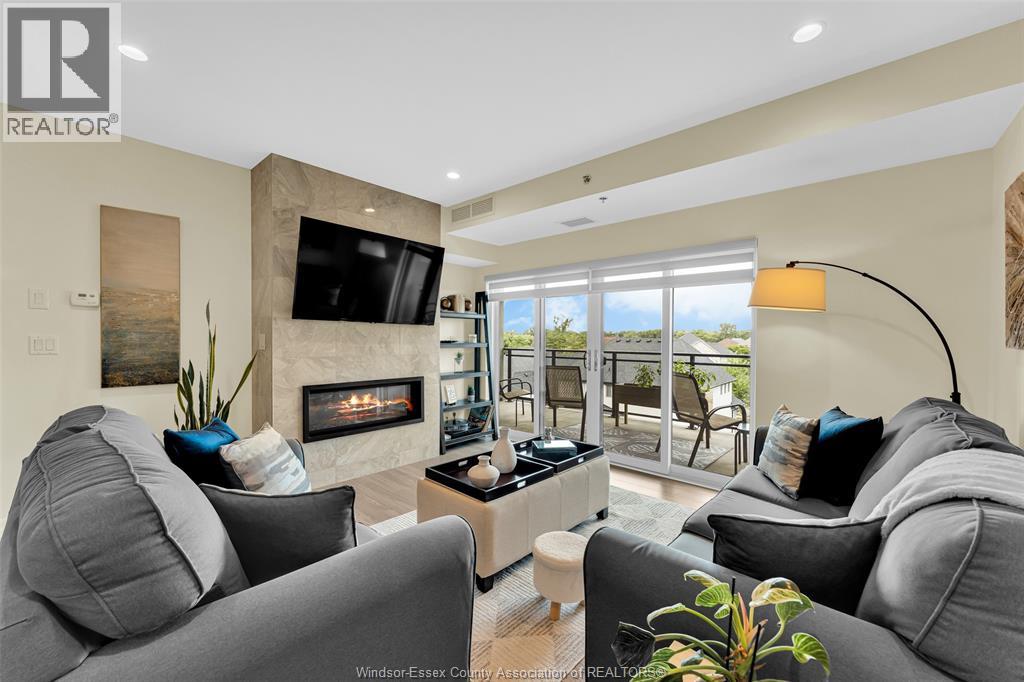 #406 250 MANNING ROAD - 7
