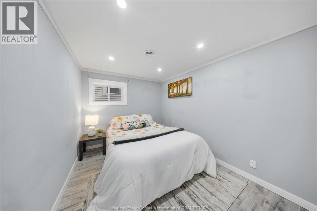 949 ELLROSE AVENUE - Image 14