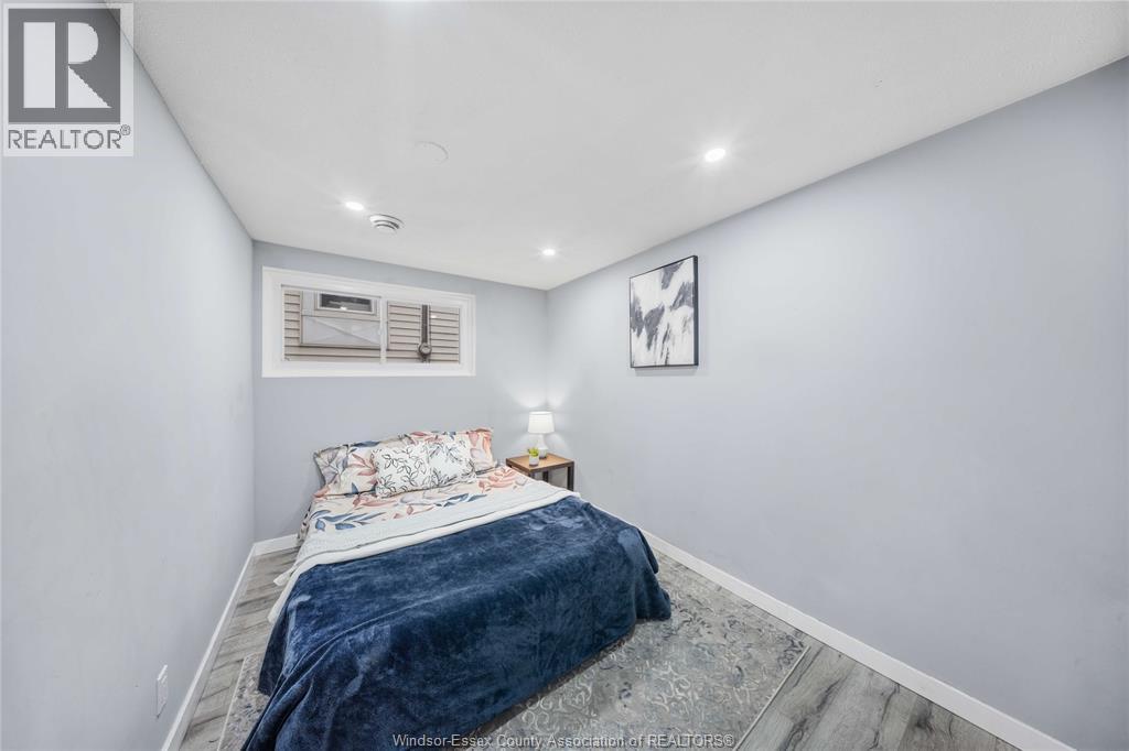 949 ELLROSE AVENUE - Image 16