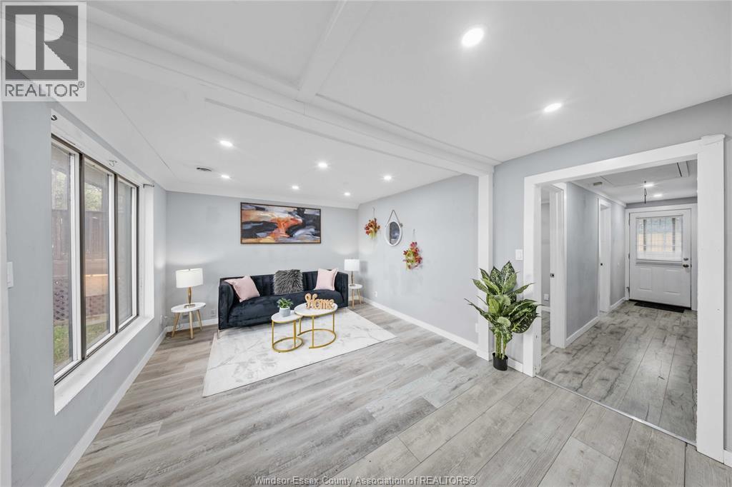 949 ELLROSE AVENUE - 8