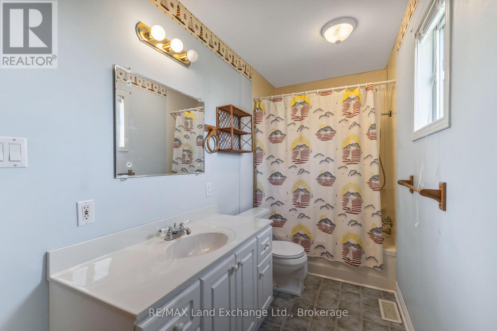 46 LILAC LANE - Image 18