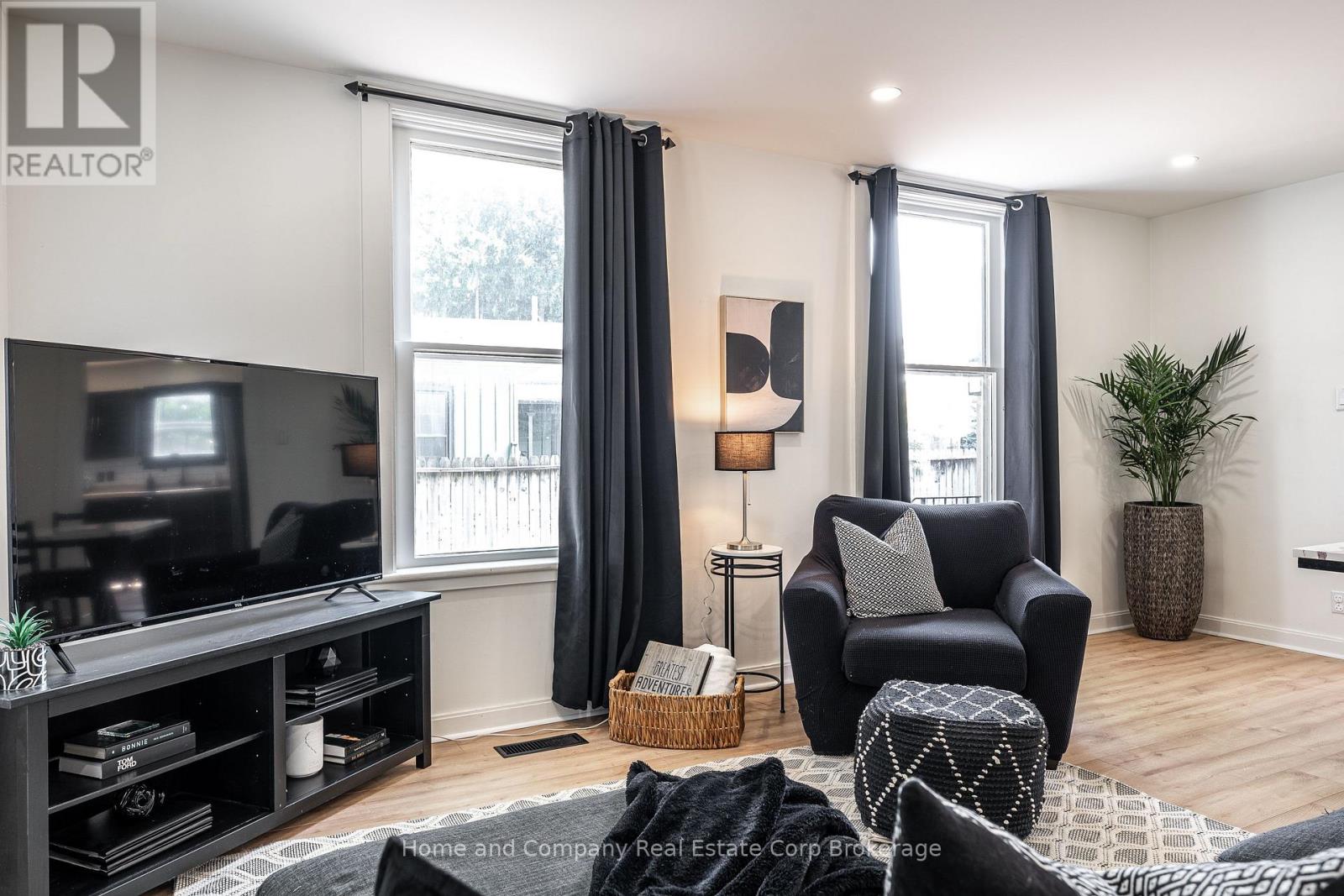 143 ST DAVID STREET - 5