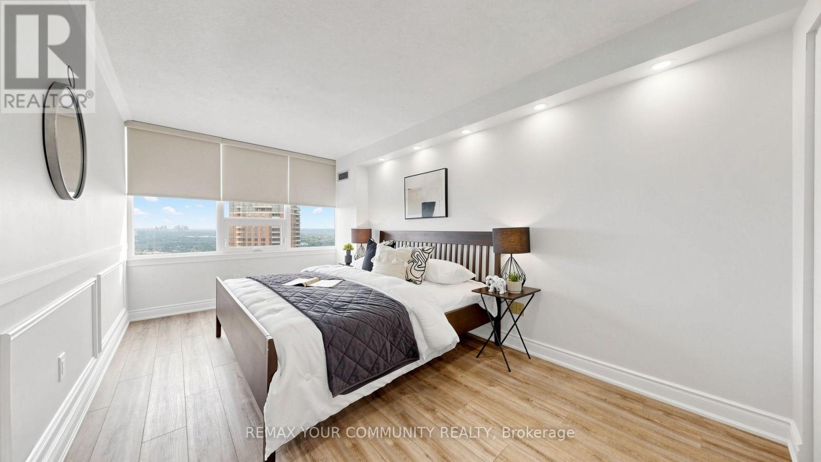 #2704 55 SKYMARK DRIVE - Image 28