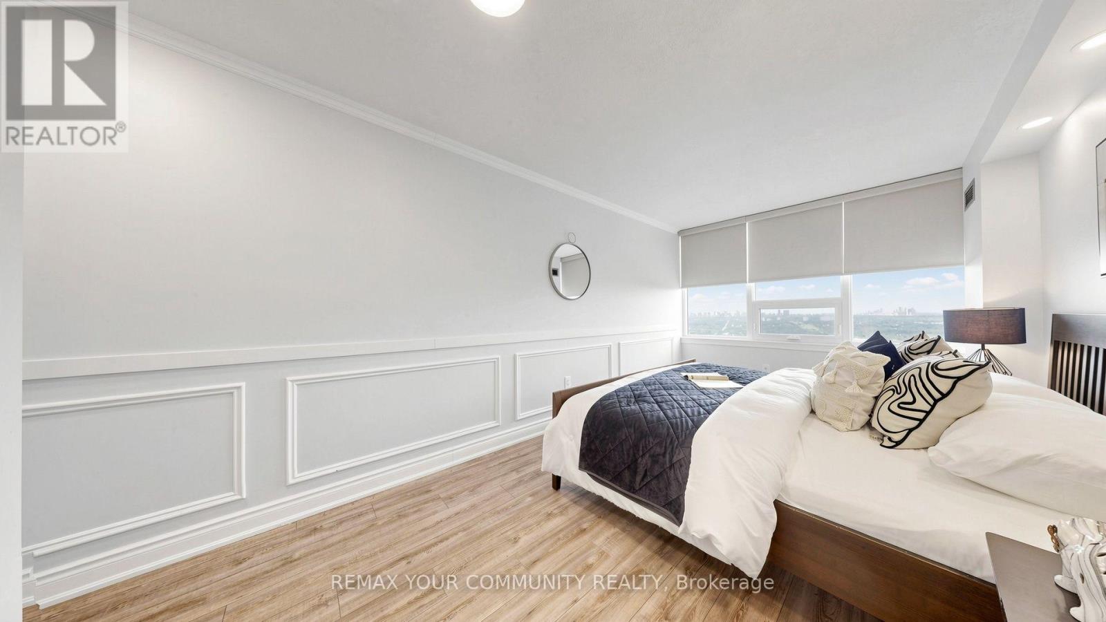 #2704 55 SKYMARK DRIVE - Image 30