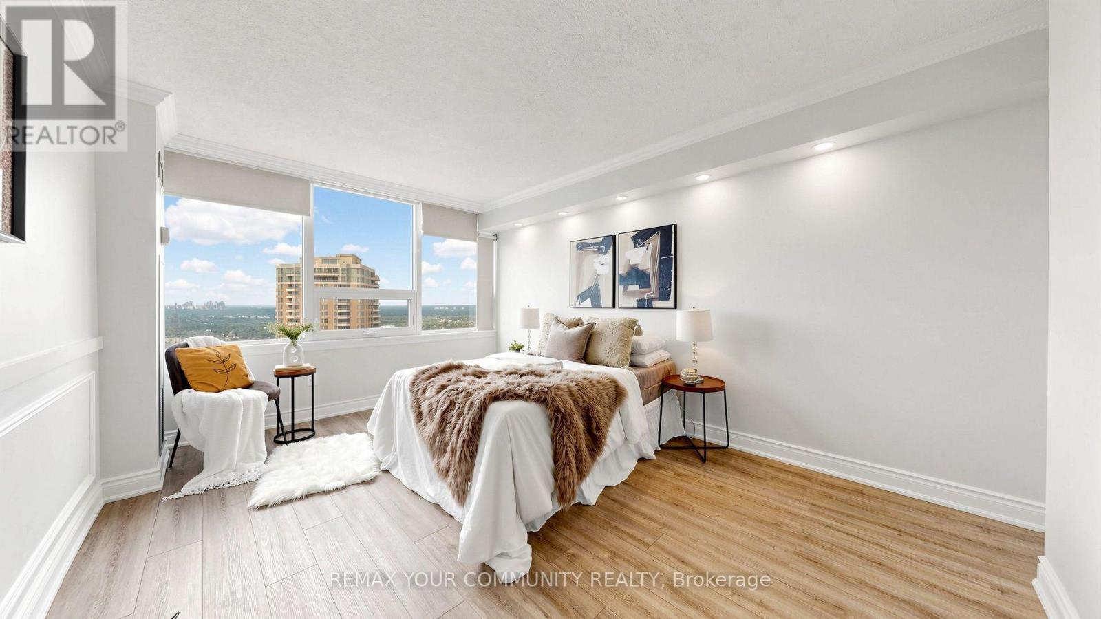 #2704 55 SKYMARK DRIVE - Image 32