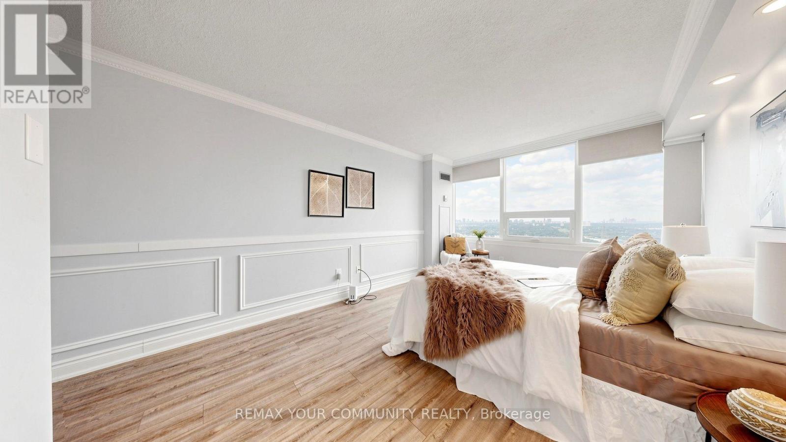 #2704 55 SKYMARK DRIVE - Image 34