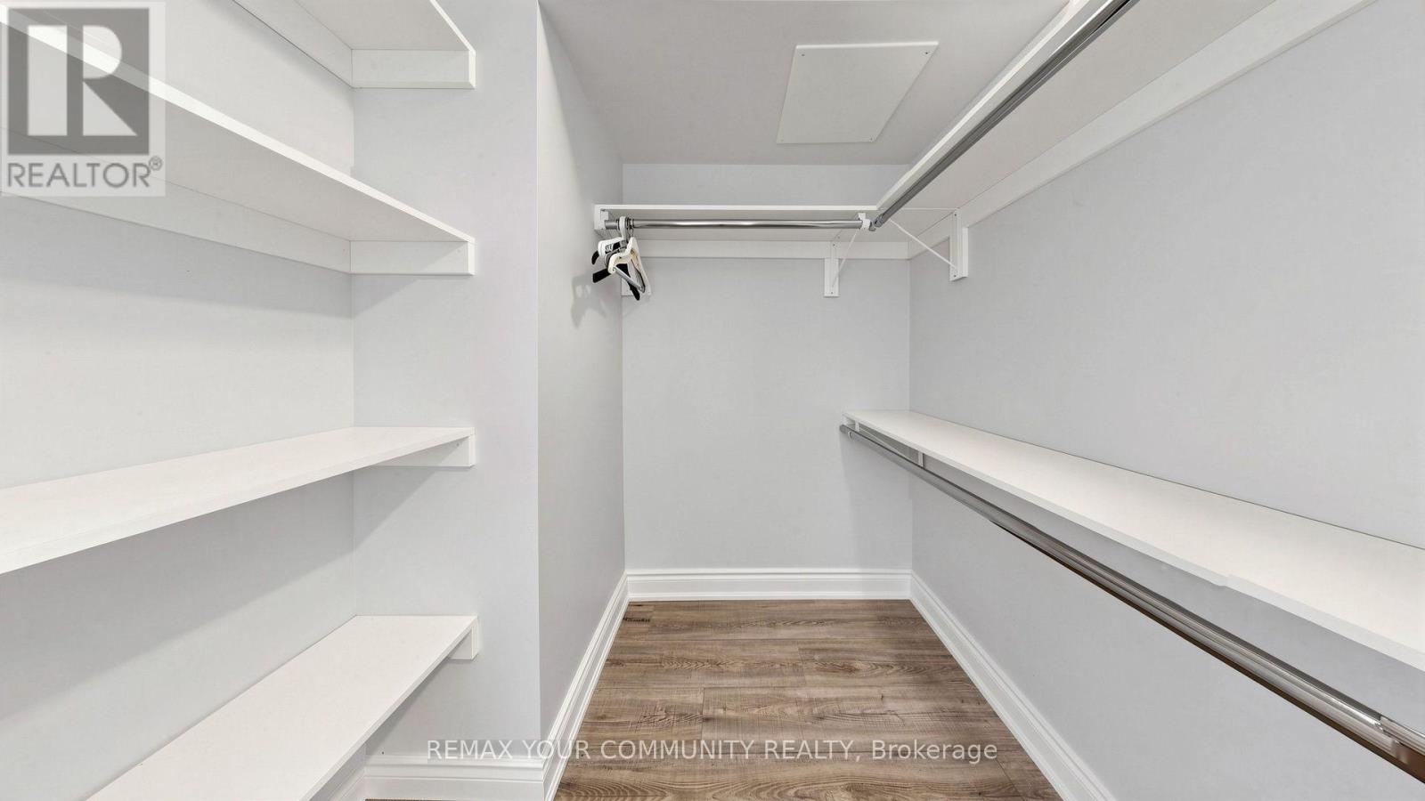 #2704 55 SKYMARK DRIVE - Image 35