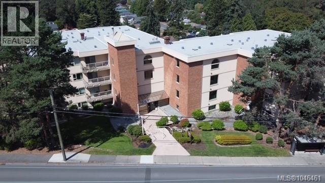 208 3880 Quadra St, Saanich