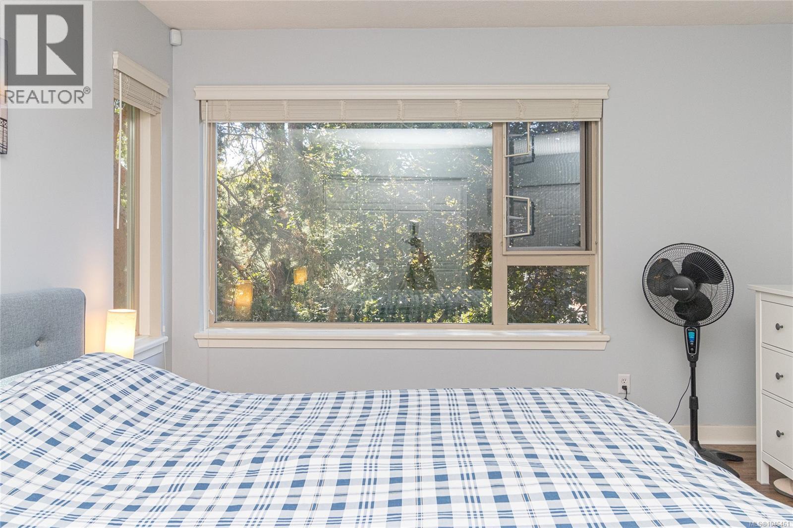 208 3880 Quadra St, Saanich