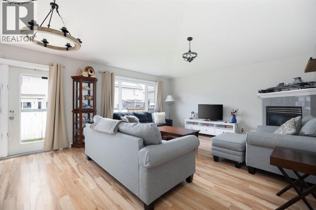 177 Swanson Crescent - 2