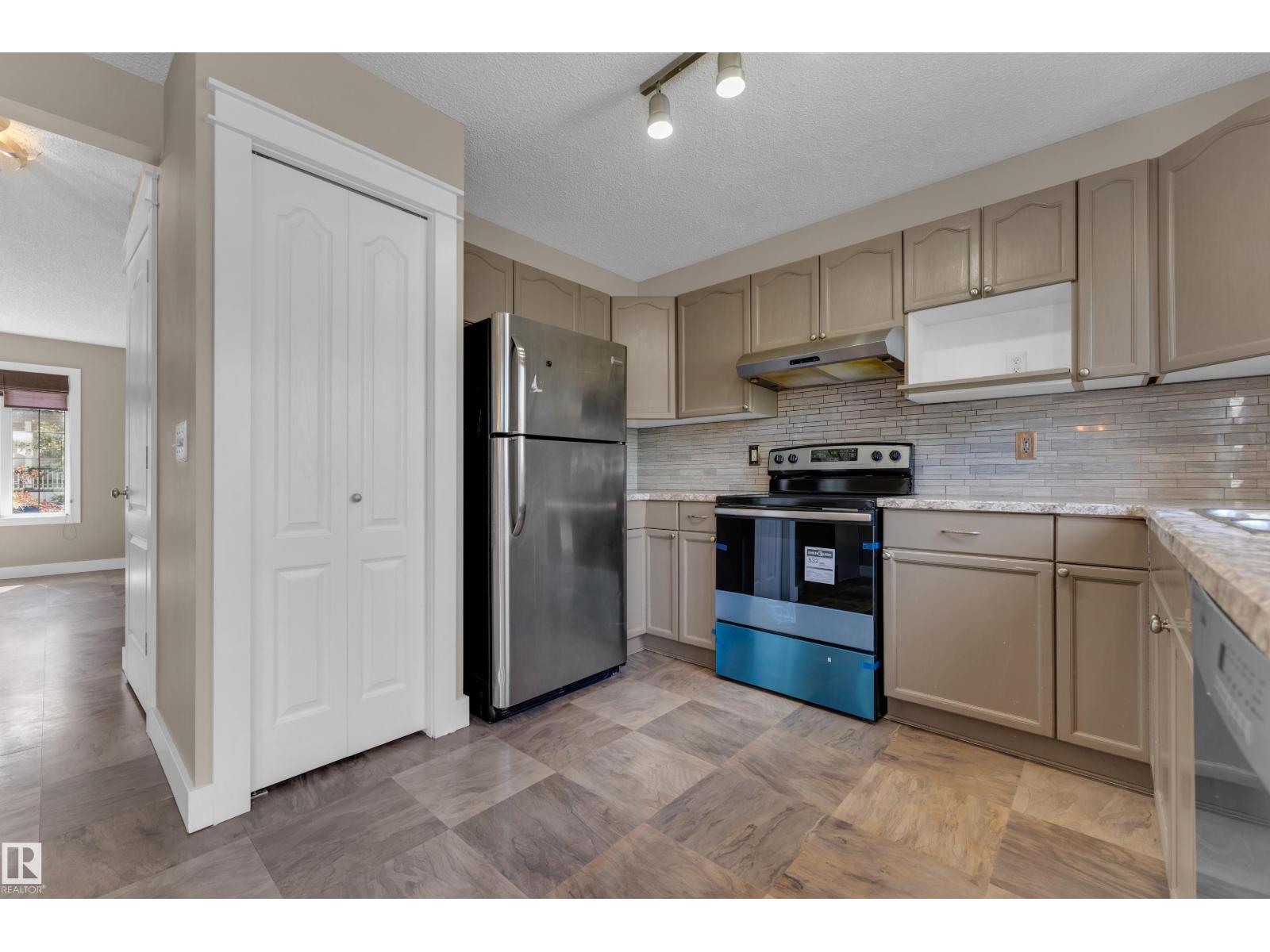 1434 GRANT WY NW - Image 17